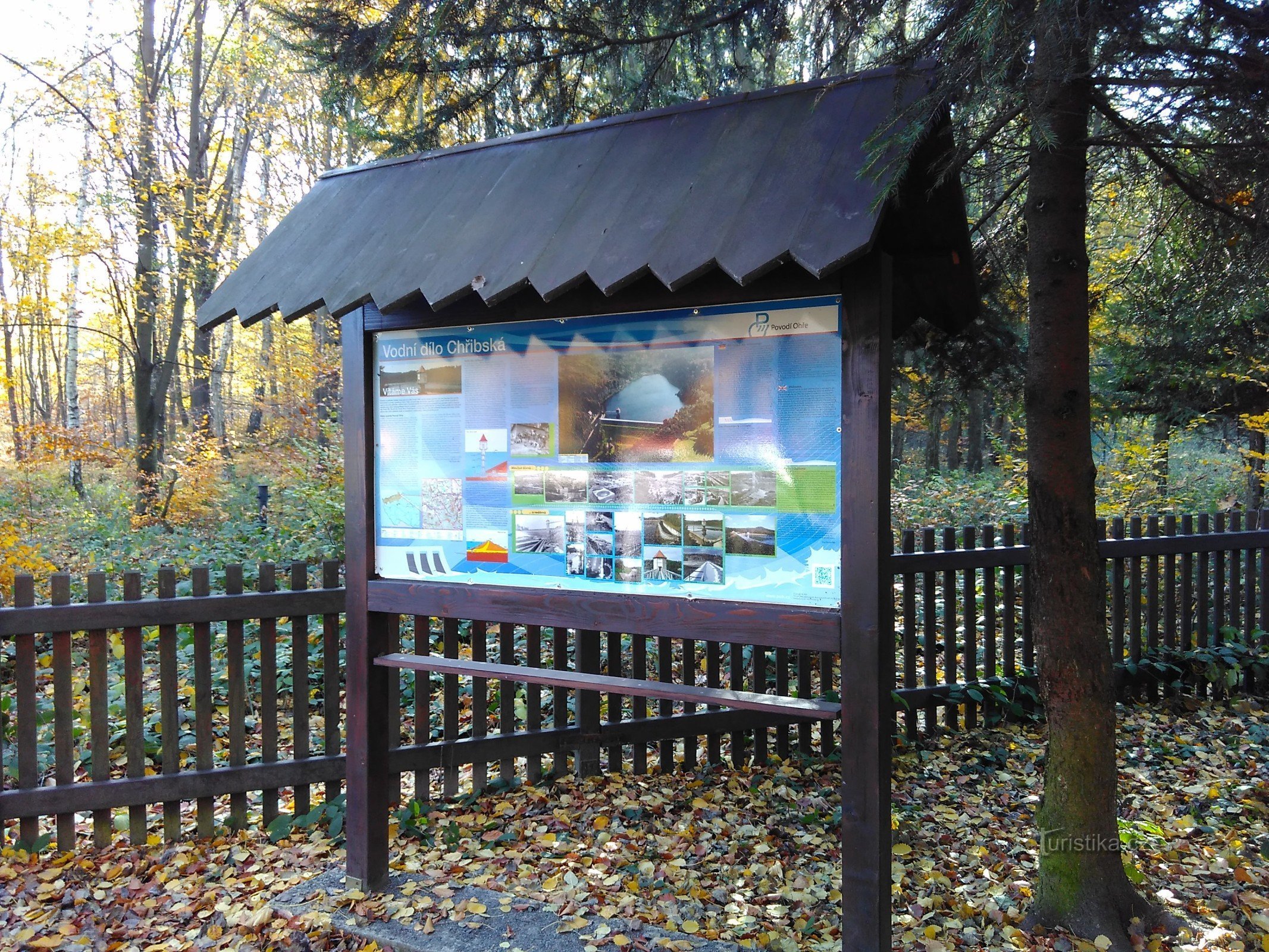 information board about the history and construction of the dam