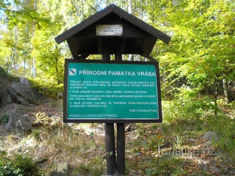 Panneau d'information : Monument naturel Vrása