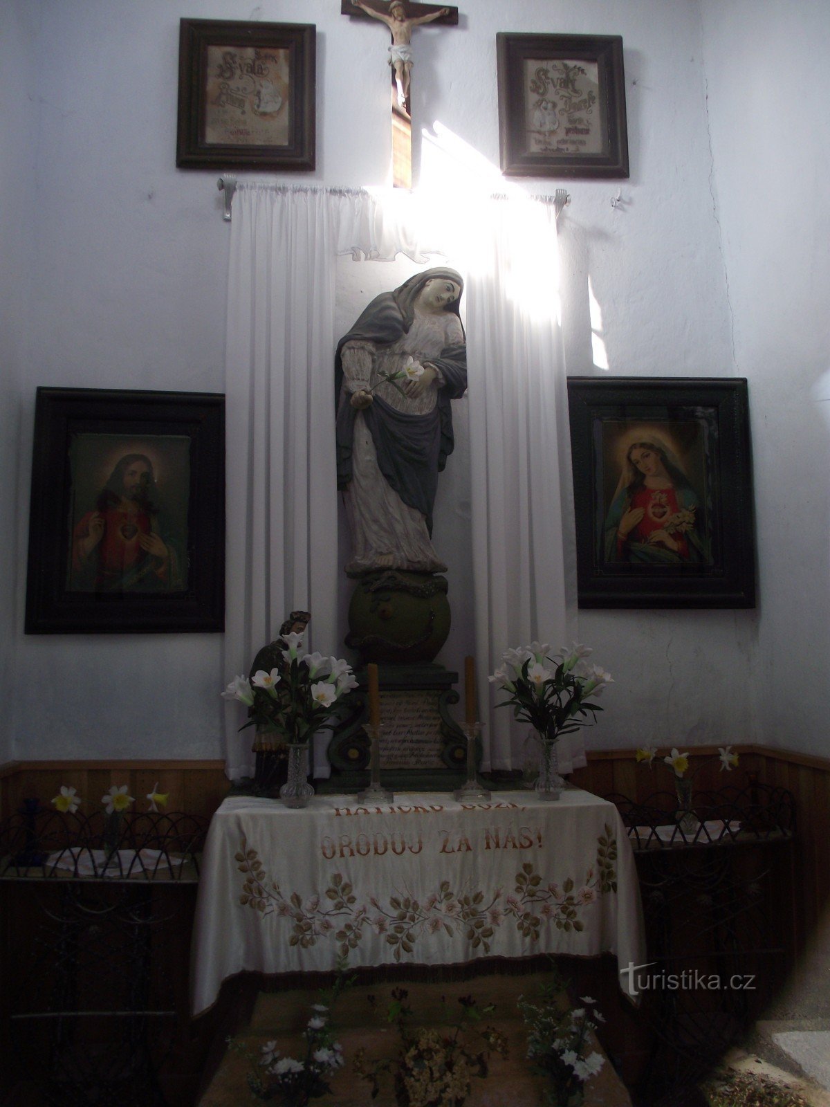 l'intérieur de la chapelle