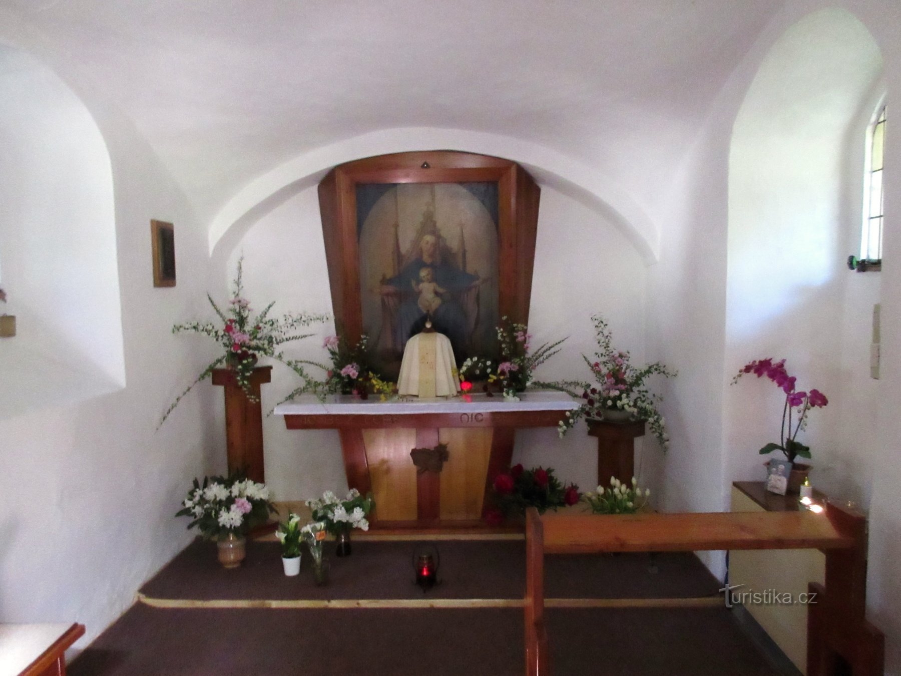 interior de la capilla