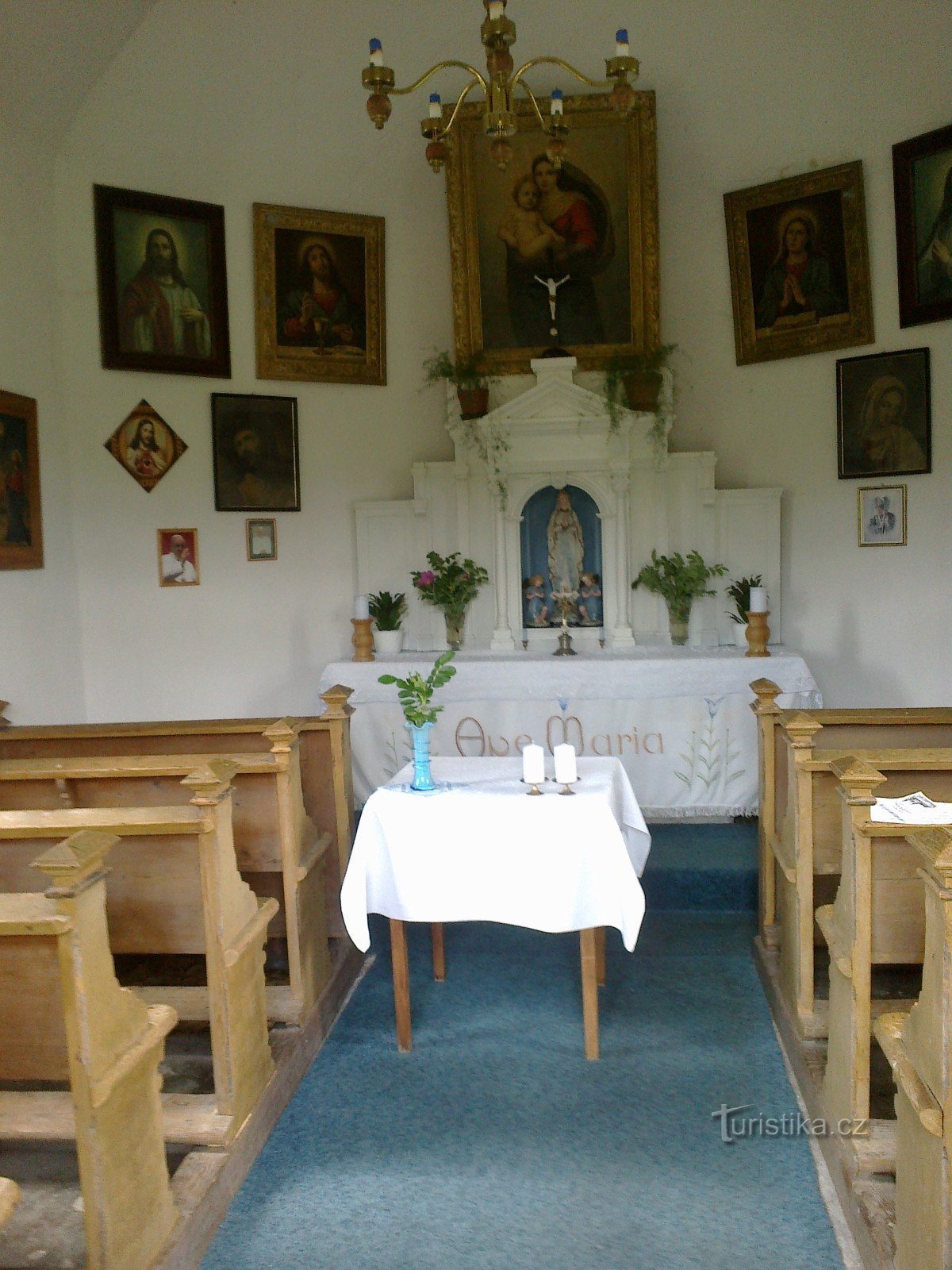 interior de la capilla