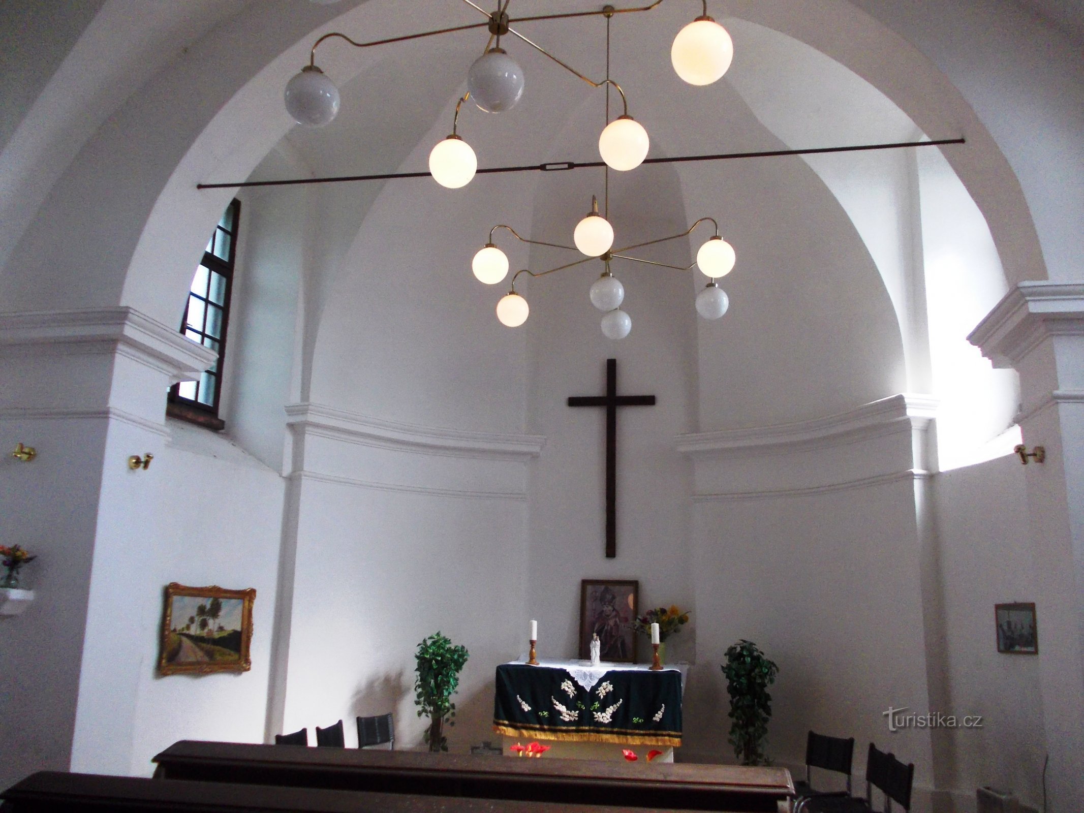 l'intérieur de la chapelle