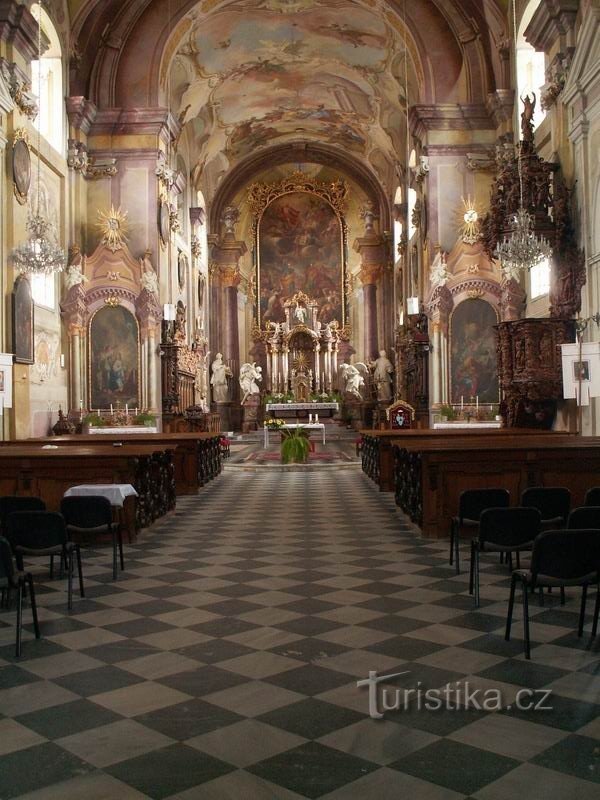 Intérieur de l'église