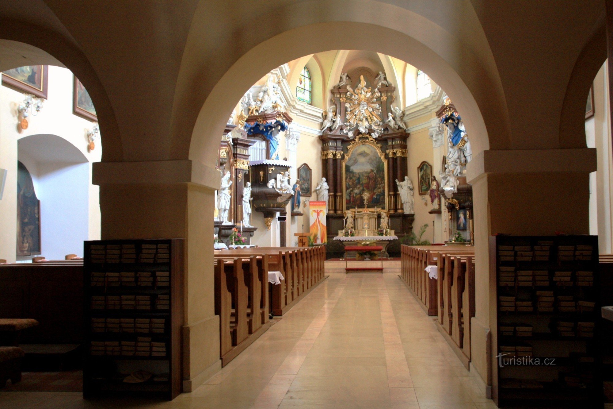 Intérieur de l'église