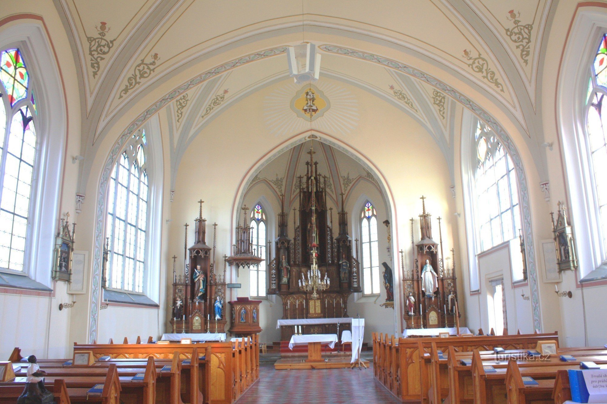 Intérieur de l'église