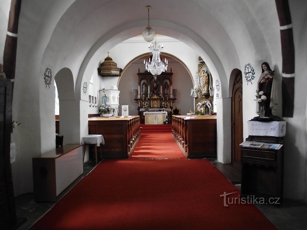interiorul bisericii