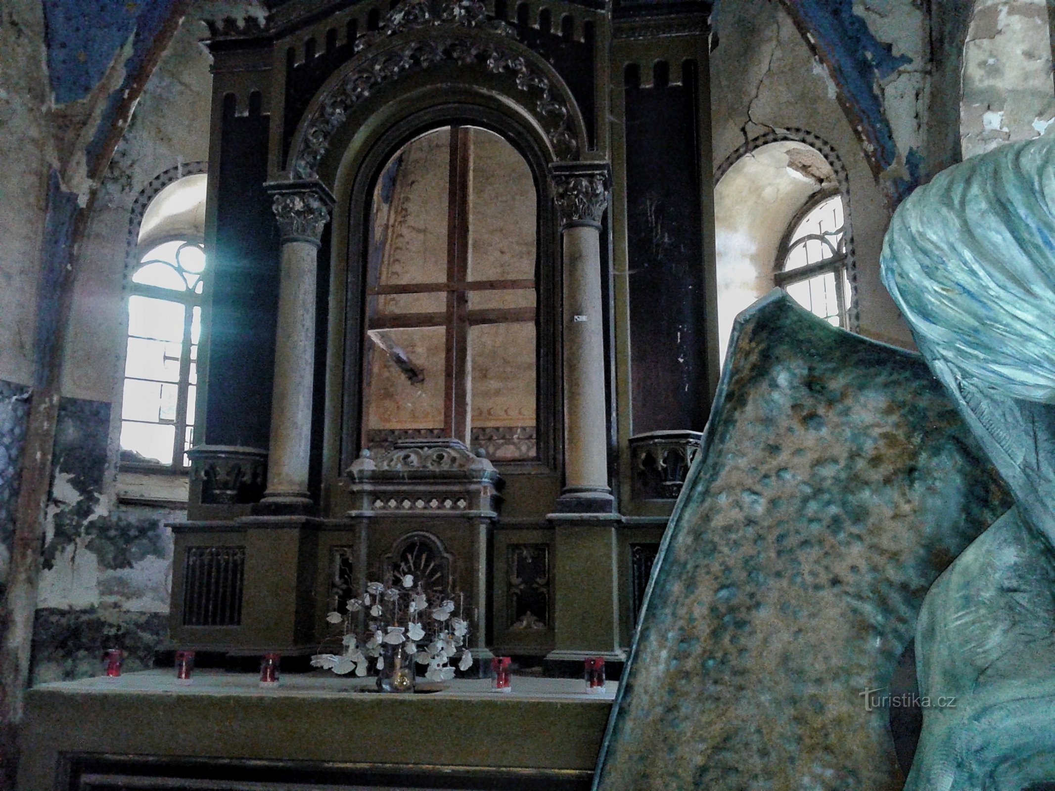 Interior da igreja...altar