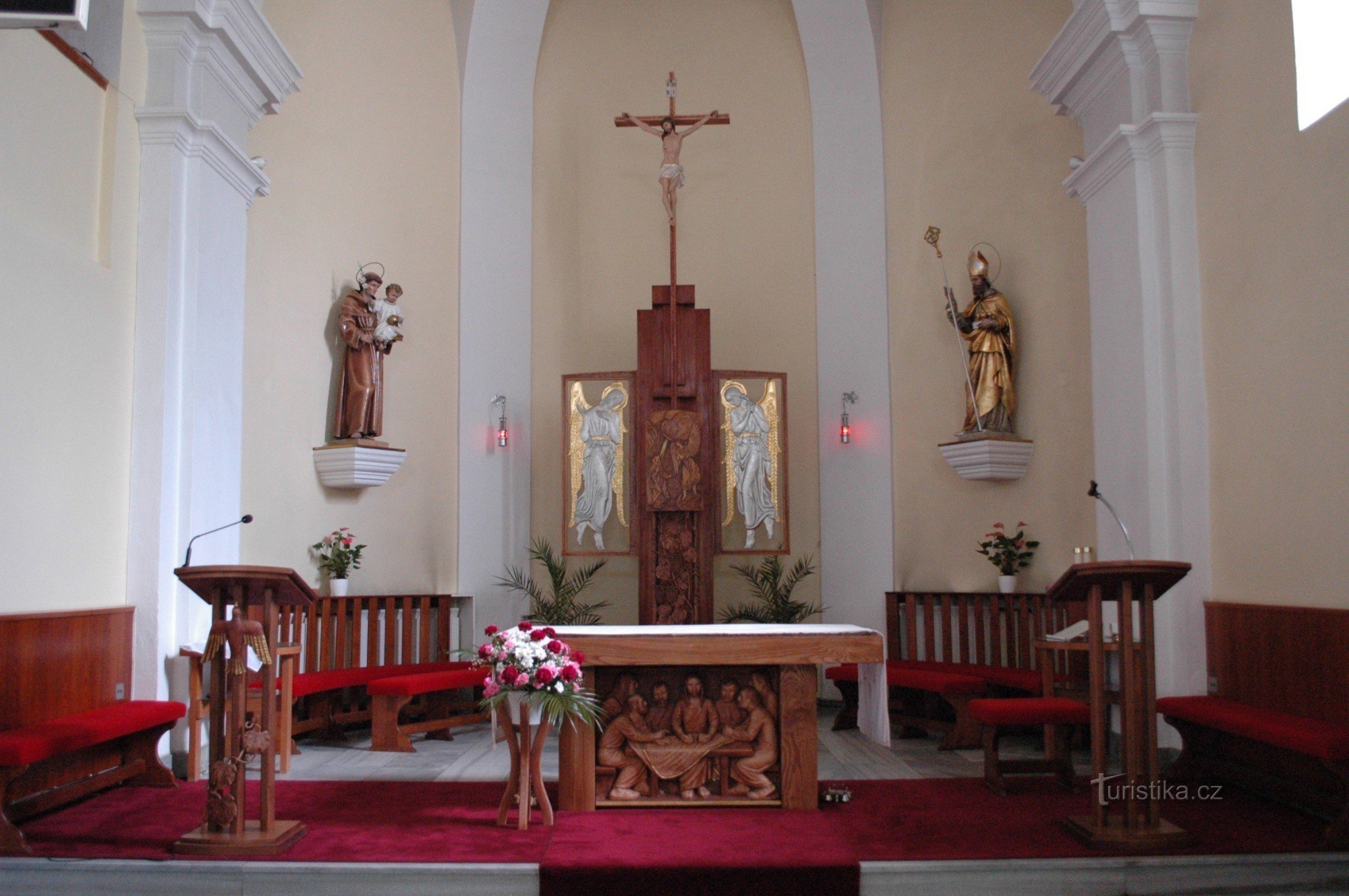 unutrašnjost crkve sv. Nikole u Ostravi-Porubá