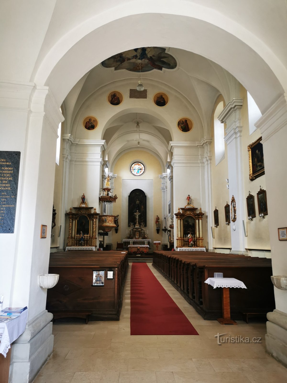 interior da igreja