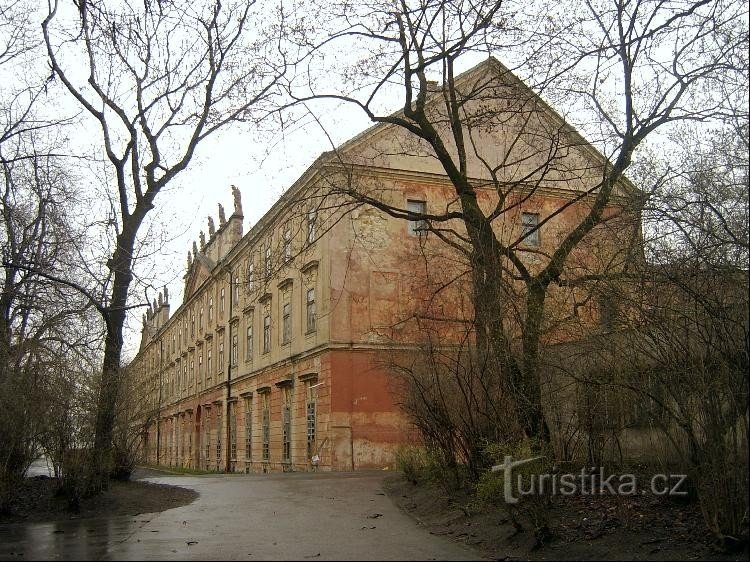 Invalider från väst