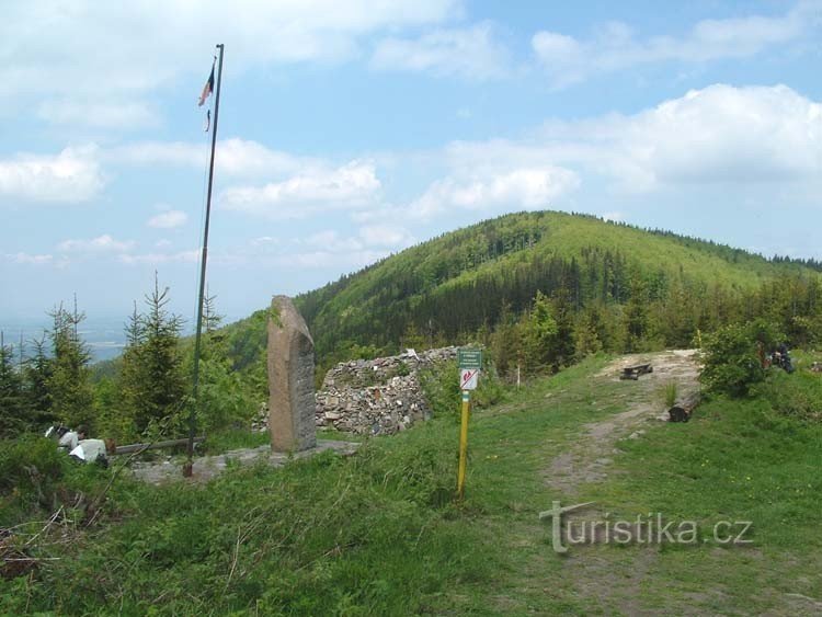 Ivančena - monument