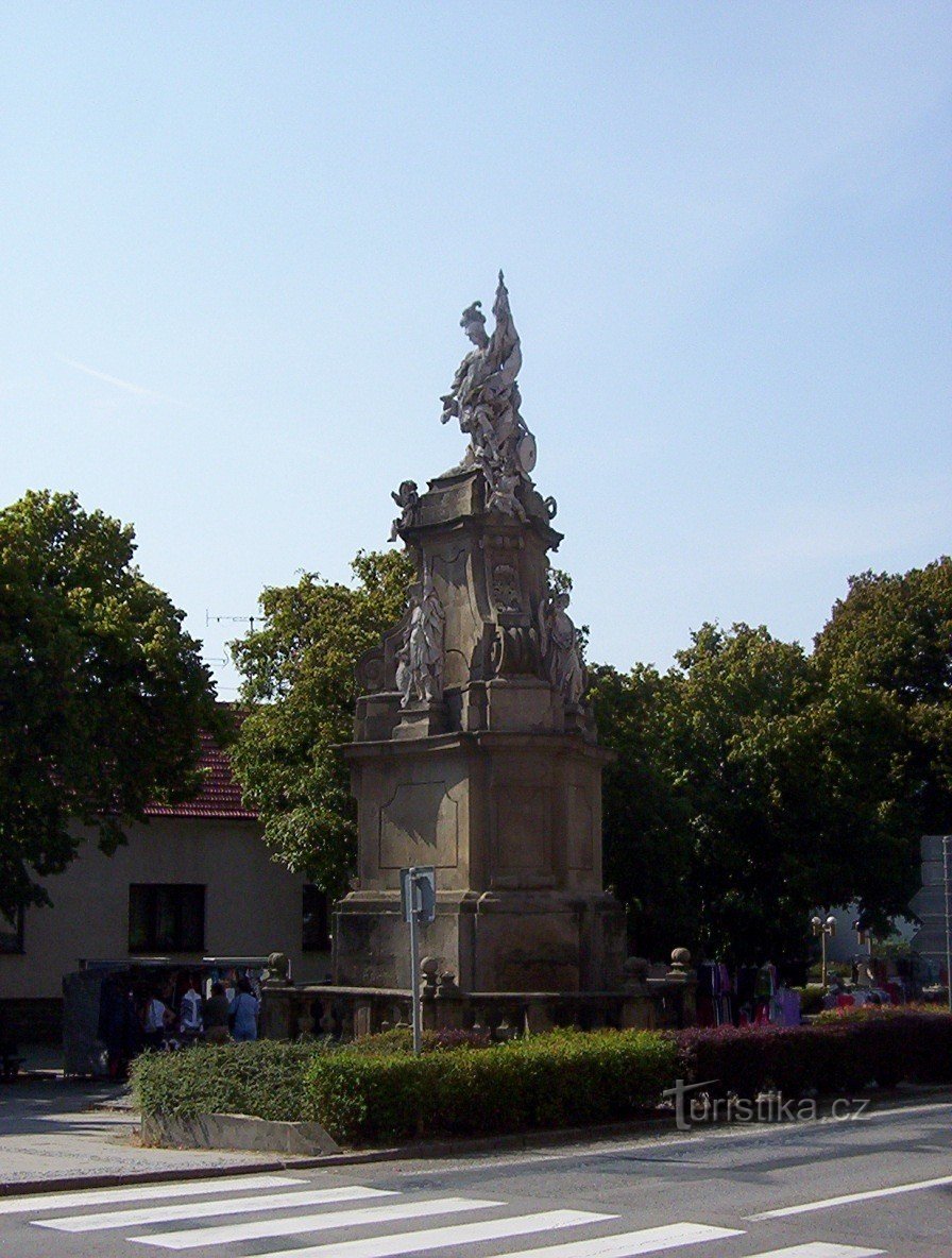 Ivanovice na Hané-skulptur av St. Floriána på Palackého náměstí - Foto: Ulrych Mir.