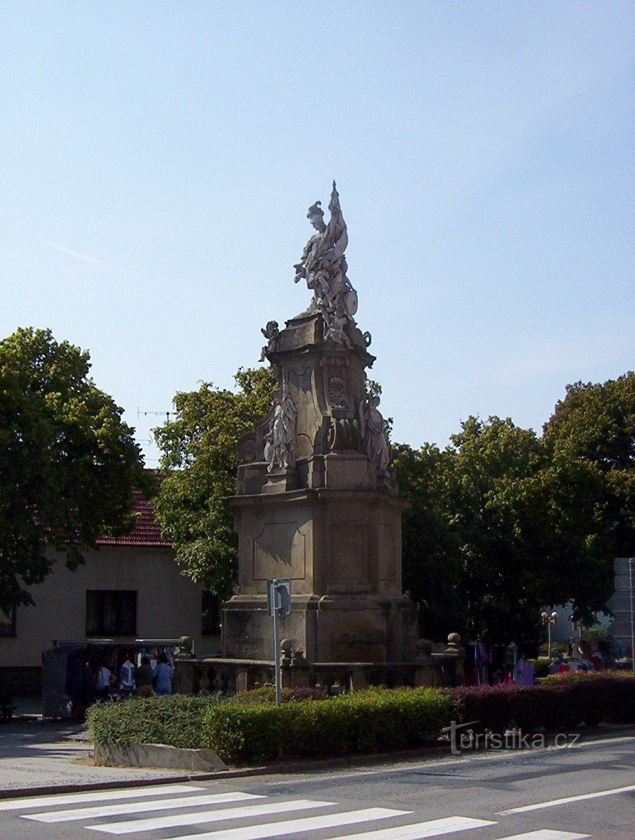 Ivanovice na Hané-sousoší sv. Floriána na Palackého náměstí-Foto:Ulrych Mir.