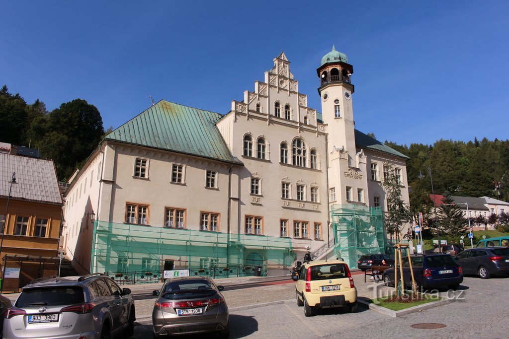 Jáchymov, Rathaus