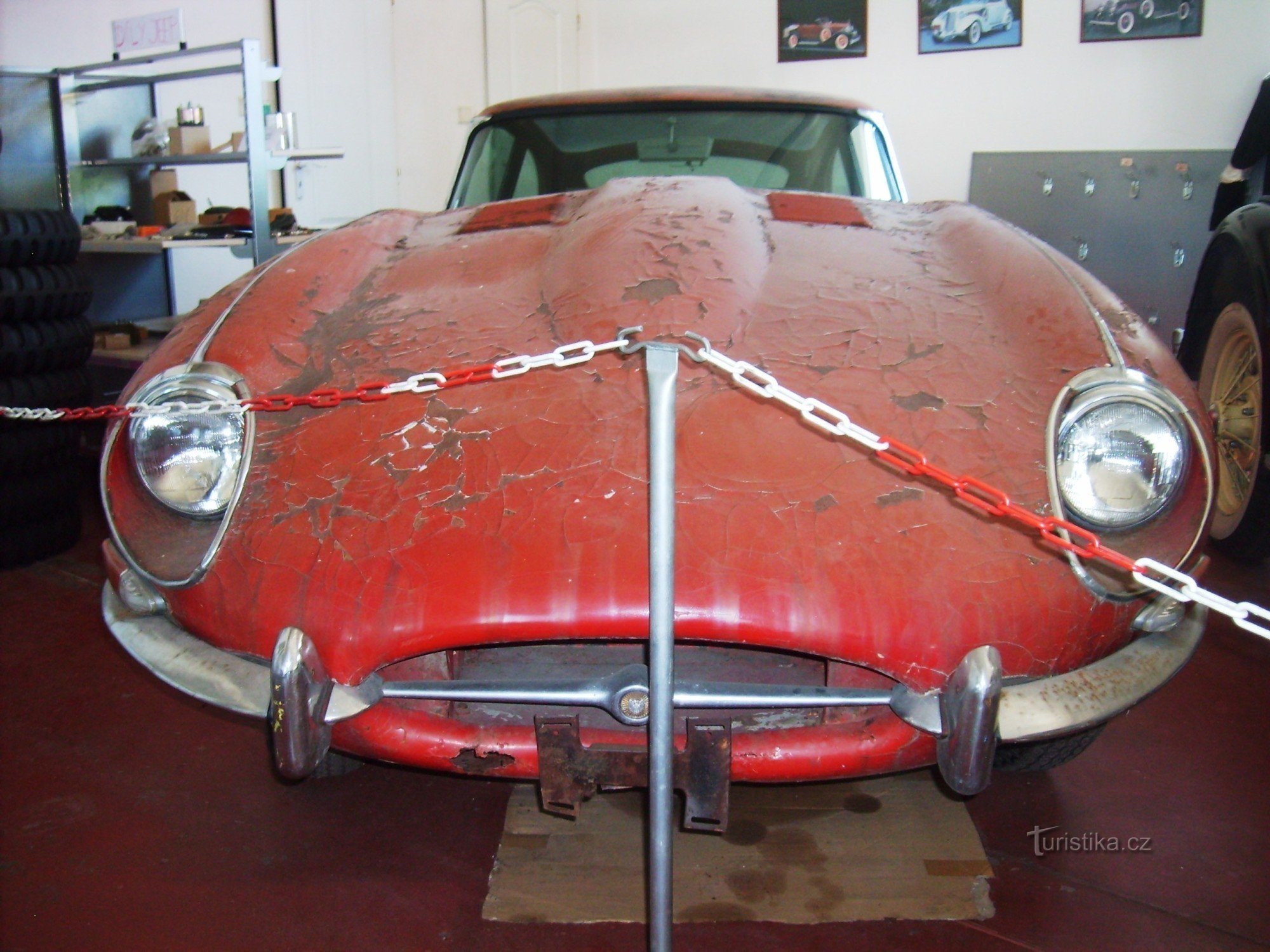 Jaguár E Type 2