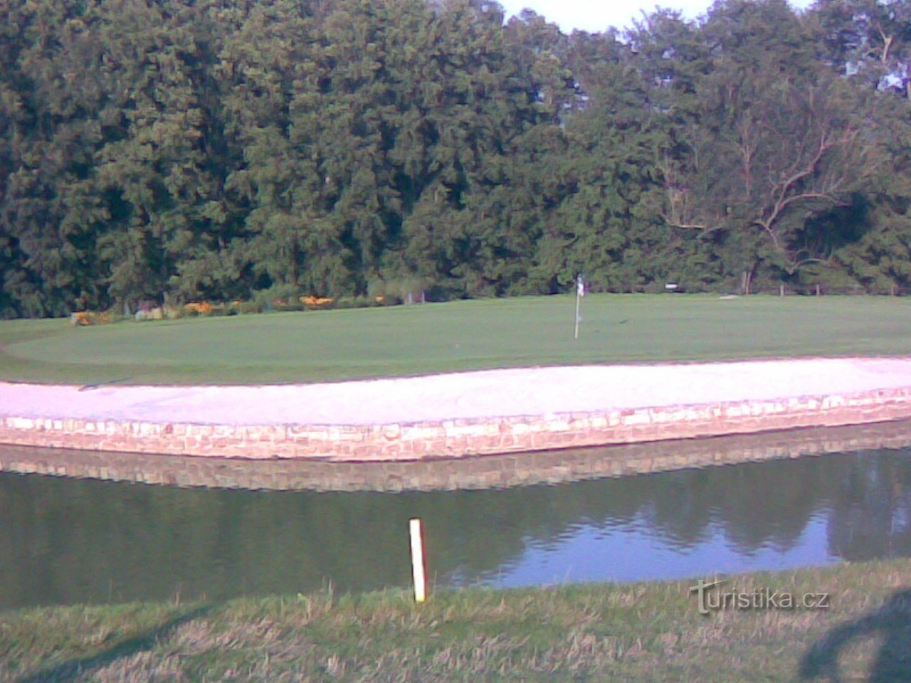 hole of the year 2005, GC New America