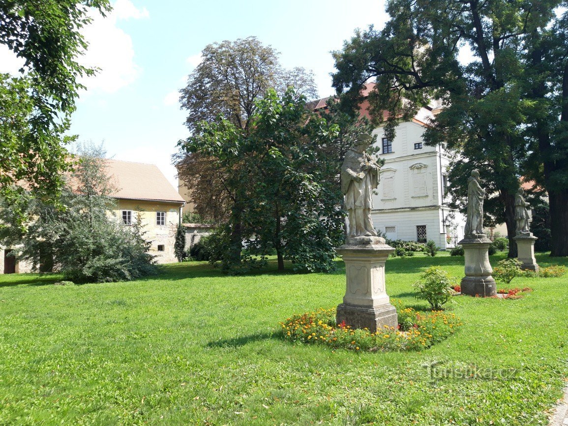 Jan Nepomucký in Rajhrad