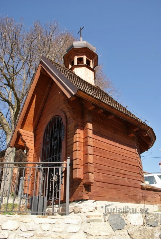 Janousov – drewniana kaplica
