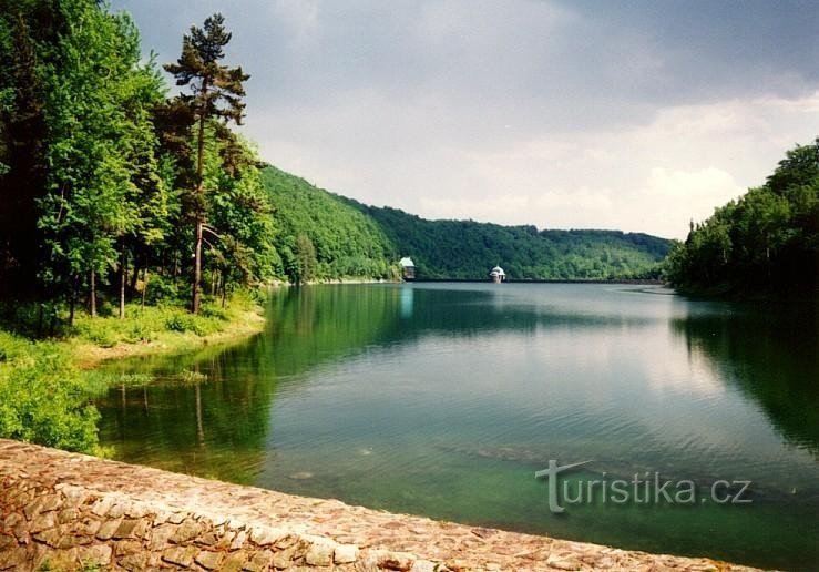 Genua-Stausee: am Nebenfluss