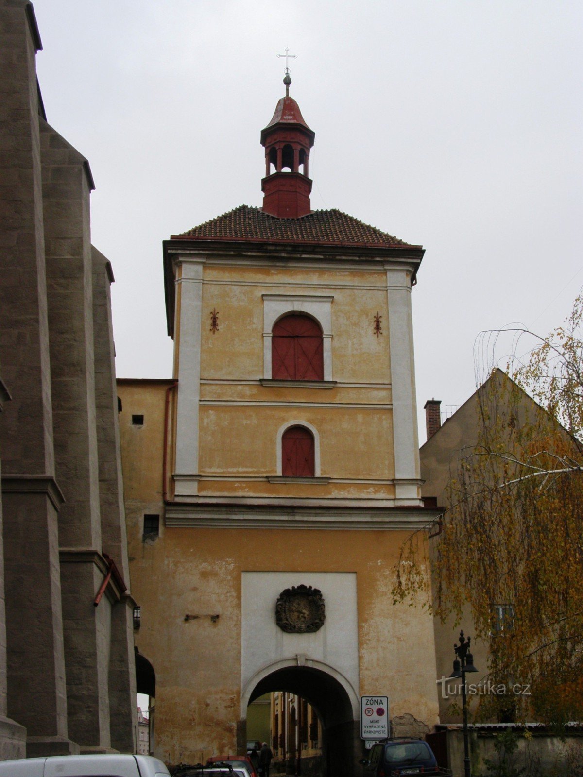 Jaroměř - cổng thành với tháp chuông