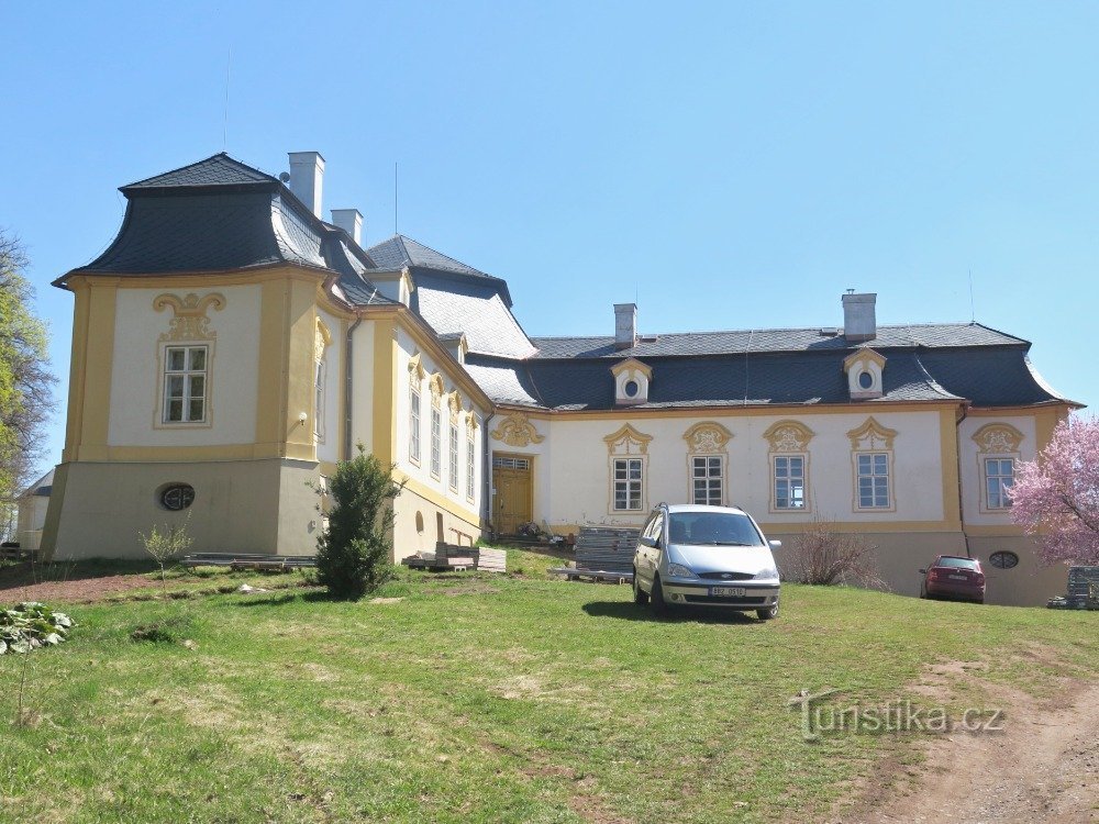 Jaroměřice (près de Jevíček) - presbytère (résidence sacerdotale)