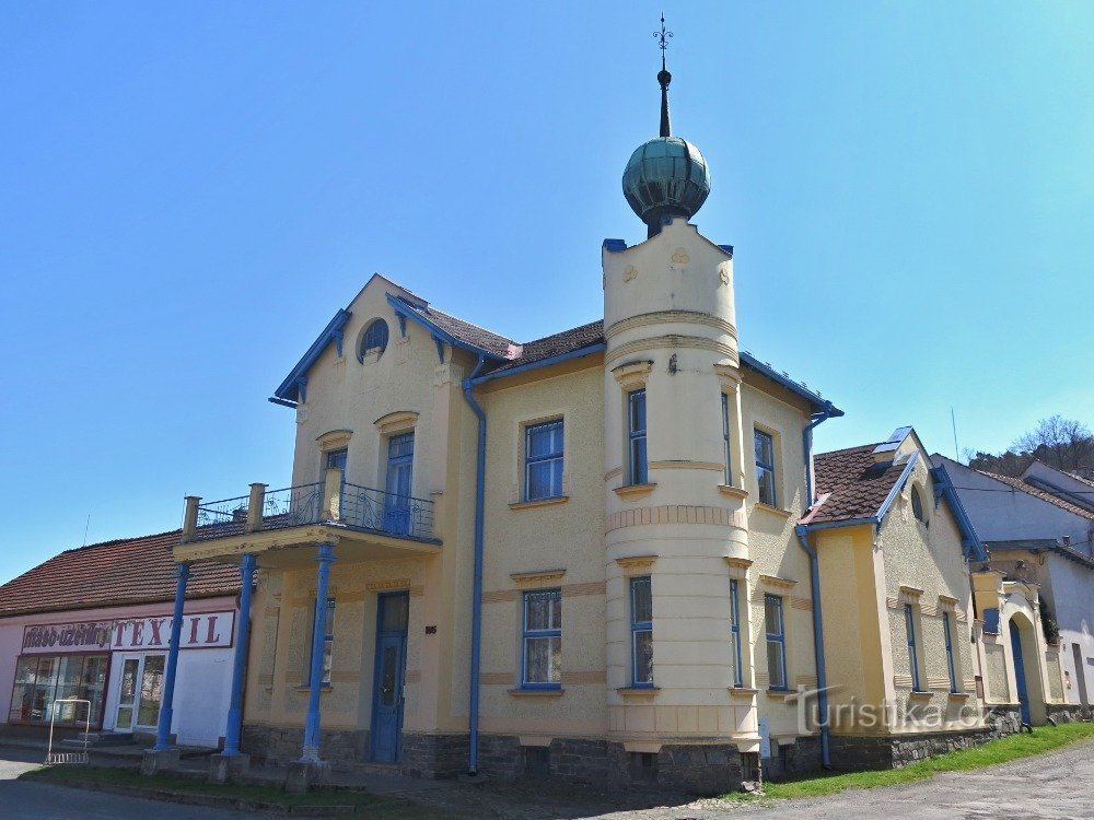 Jaroměřice (in de buurt van Jevíček) - het grote klooster van Rovner