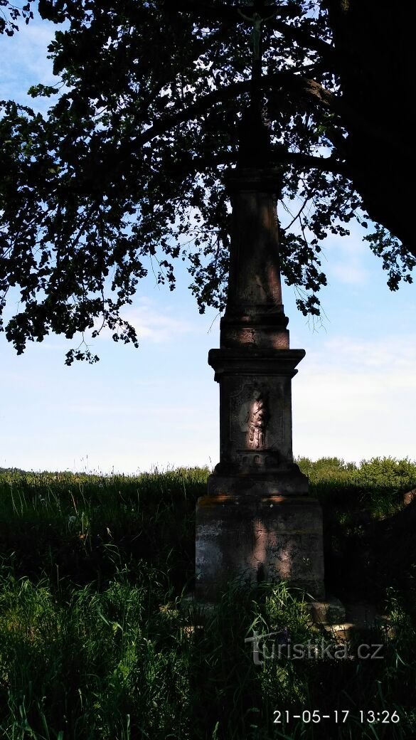 one of the crosses on the way to Kosovo