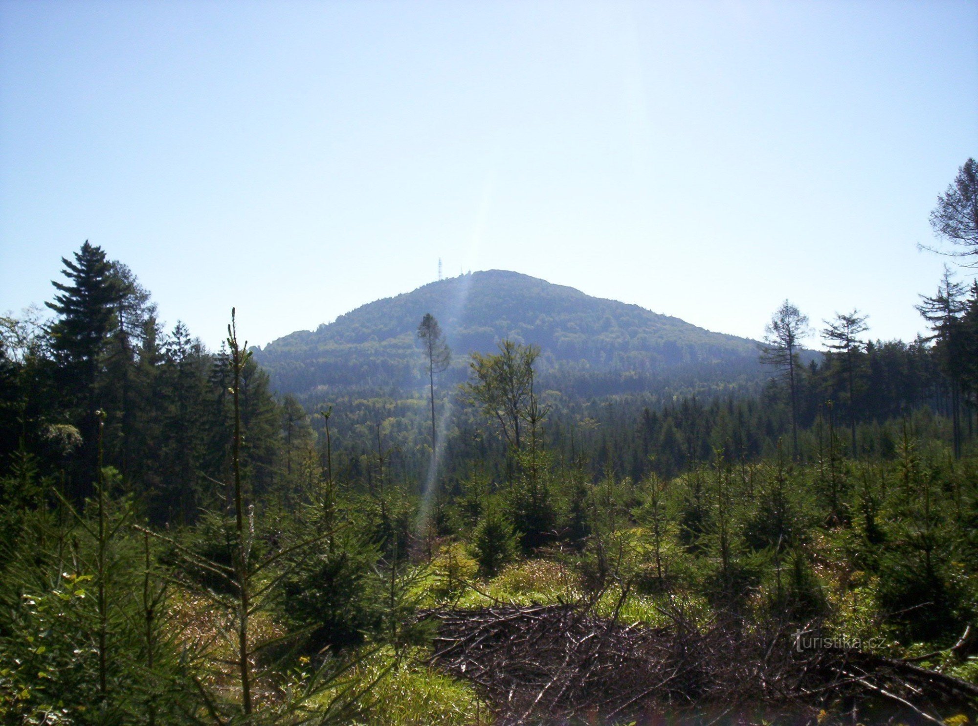 een van de uitzichten op de Jedlová-berg