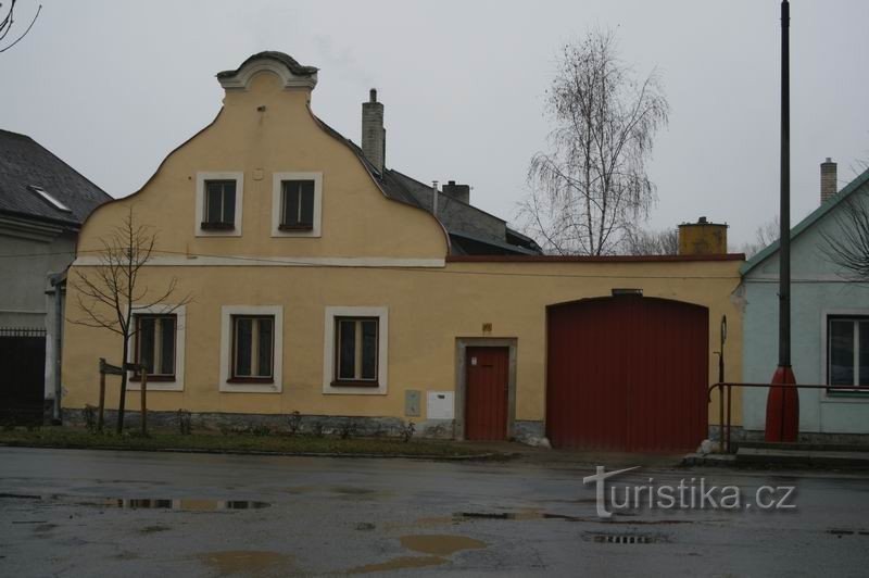 Et af bondehusene i landsbyen