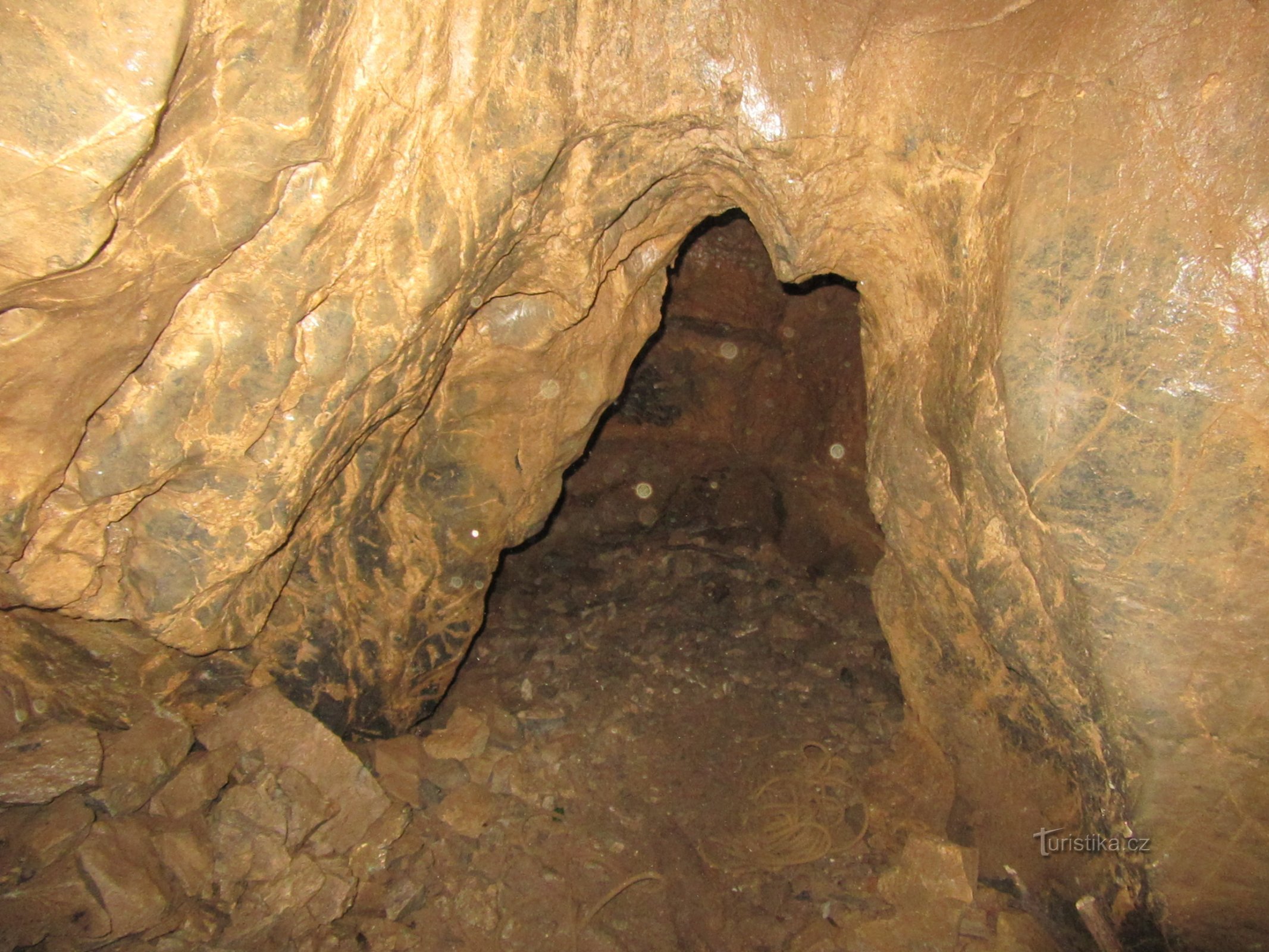 Um dos corredores da caverna