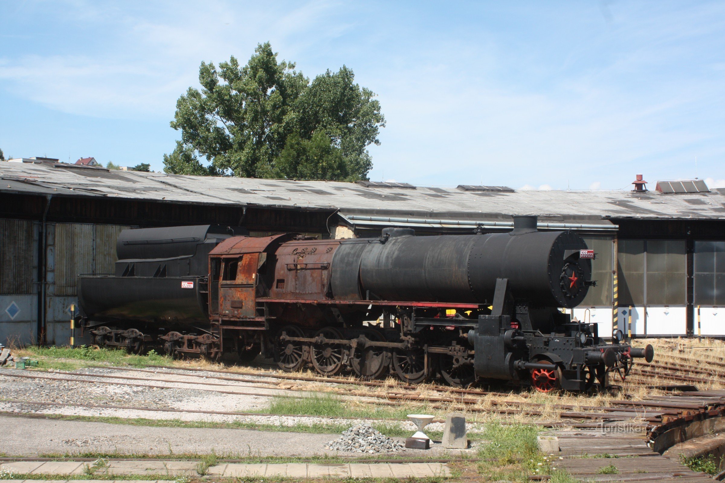 Une des locomotives à vapeur désaffectées 555.3