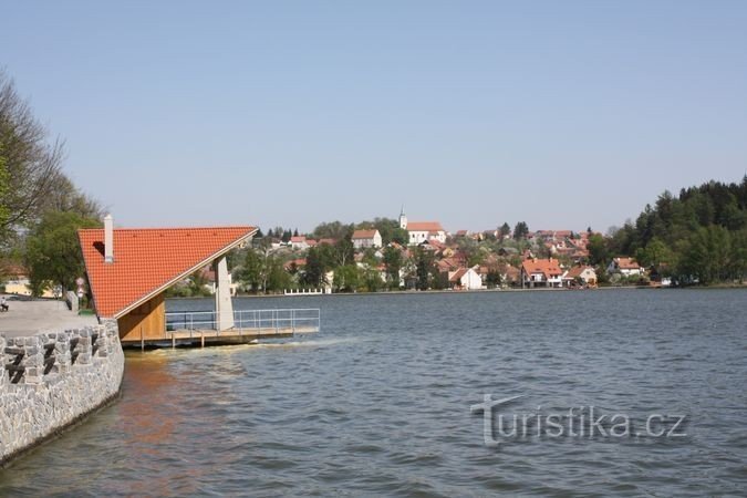 Jedovnice - estanque Olšovec