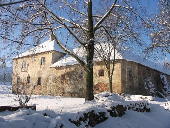 Jemniště