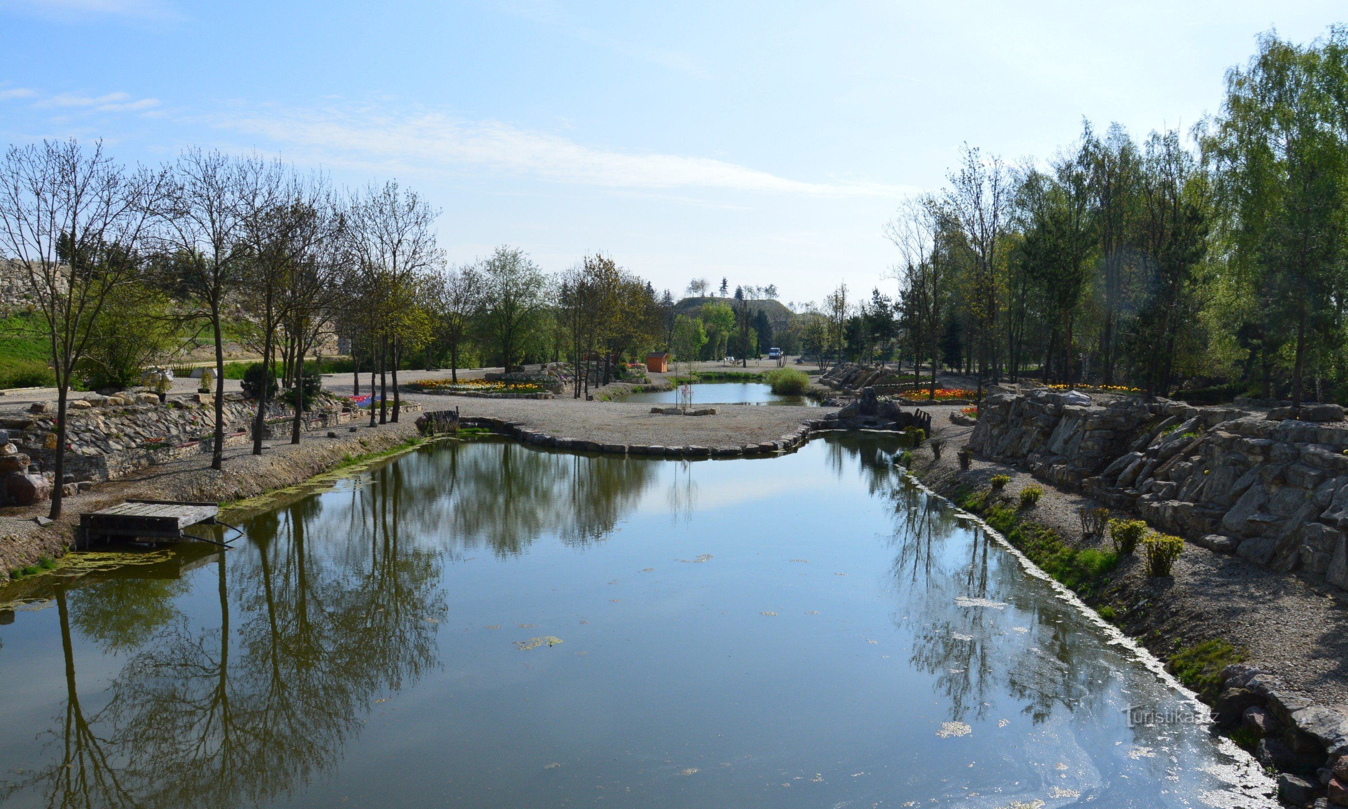 Jeneč - Parque do jardim