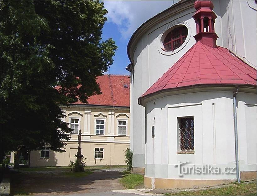 Jesenec-castelo da igreja barroca de St.Libor.jpg