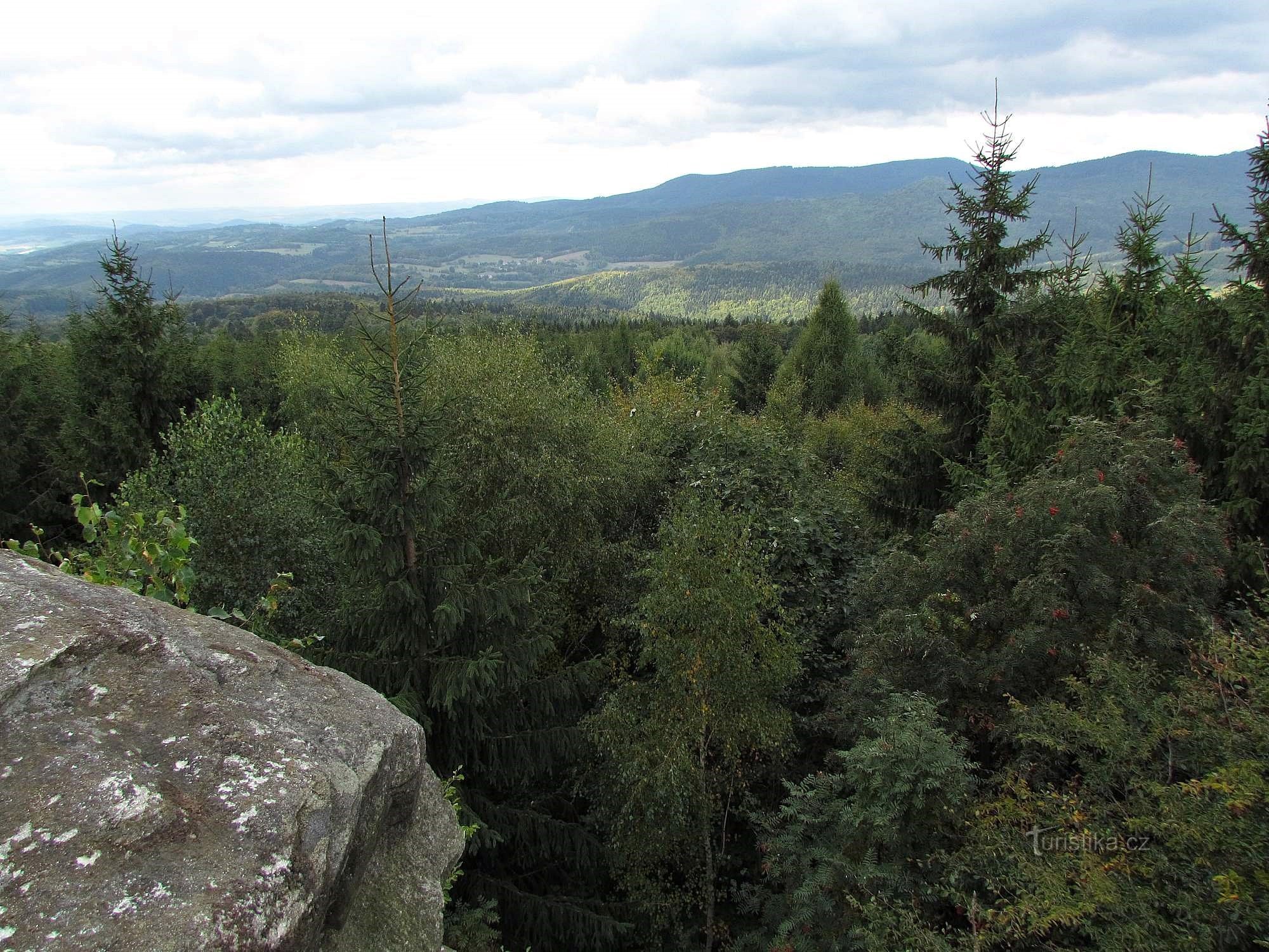 Aussichtspunkte Jesenice-Felsen - 10. Felsen bei Ferdinandov