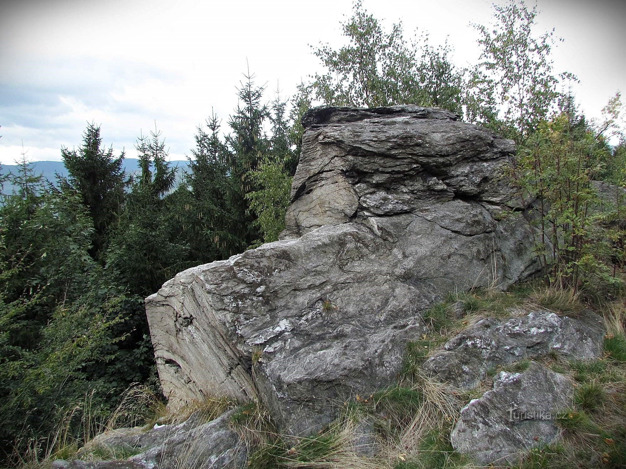 Jesenice-rotsgezichten - 10. Rots bij Ferdinandov