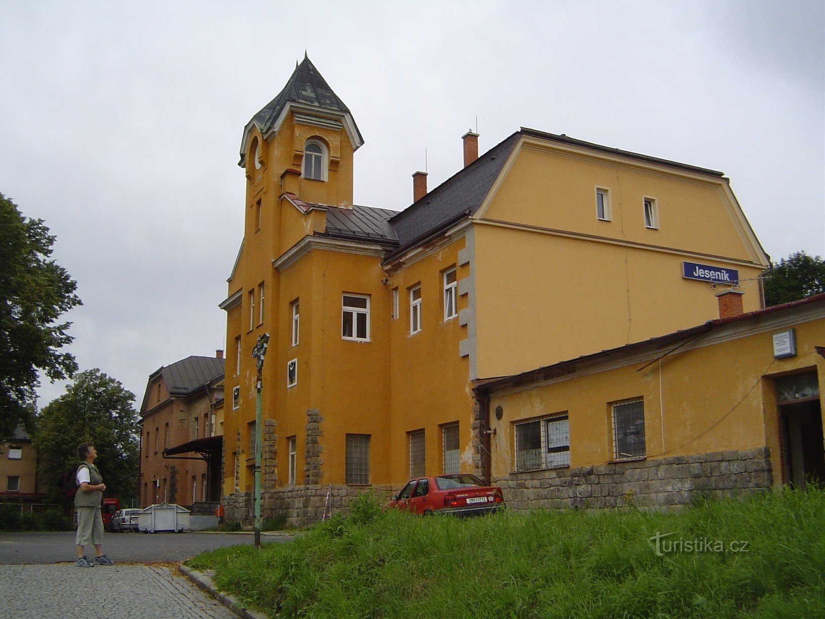 Jeseník - station building