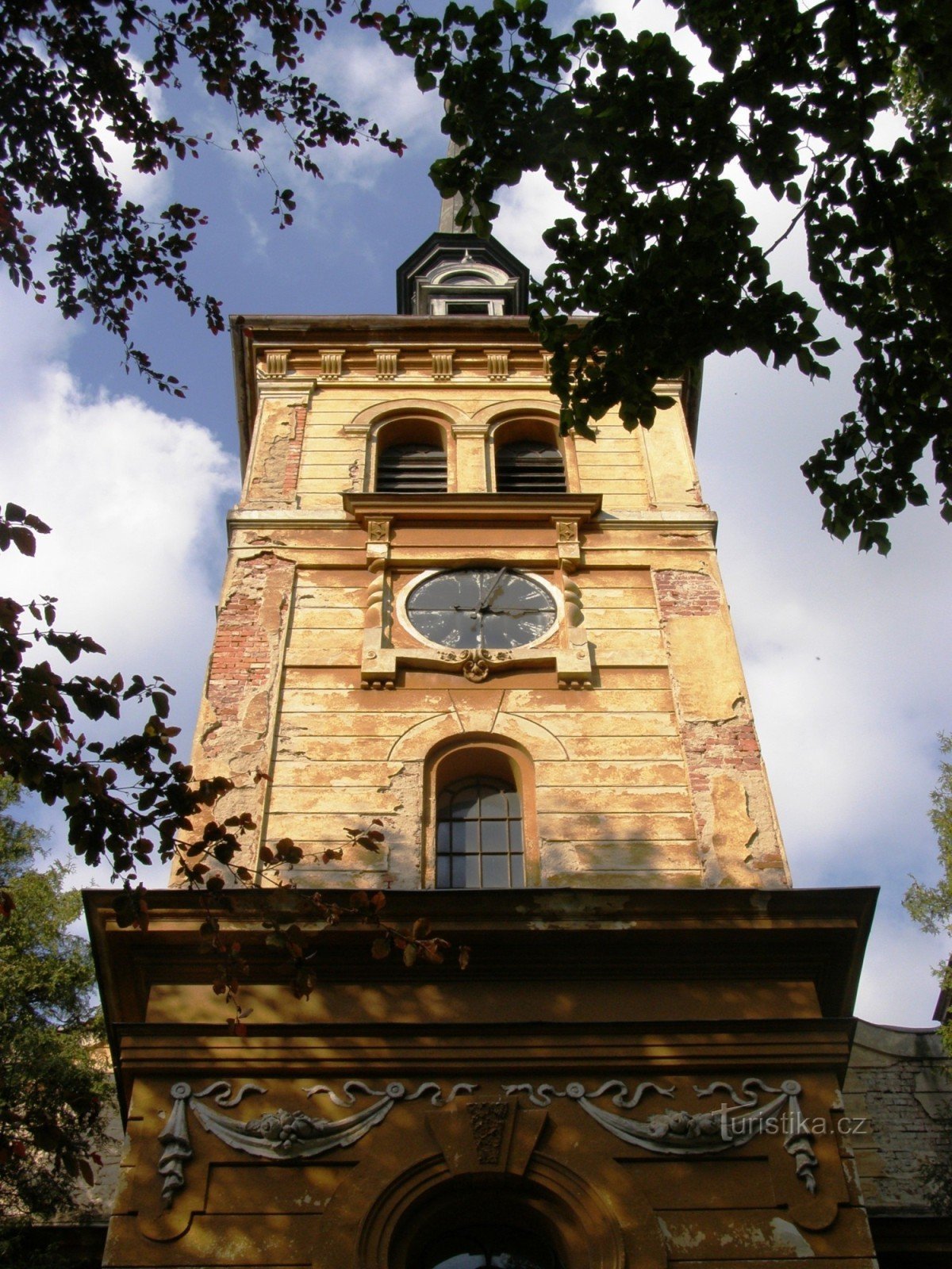 Jeseník - kyrkan St. Jiří i Bukovica