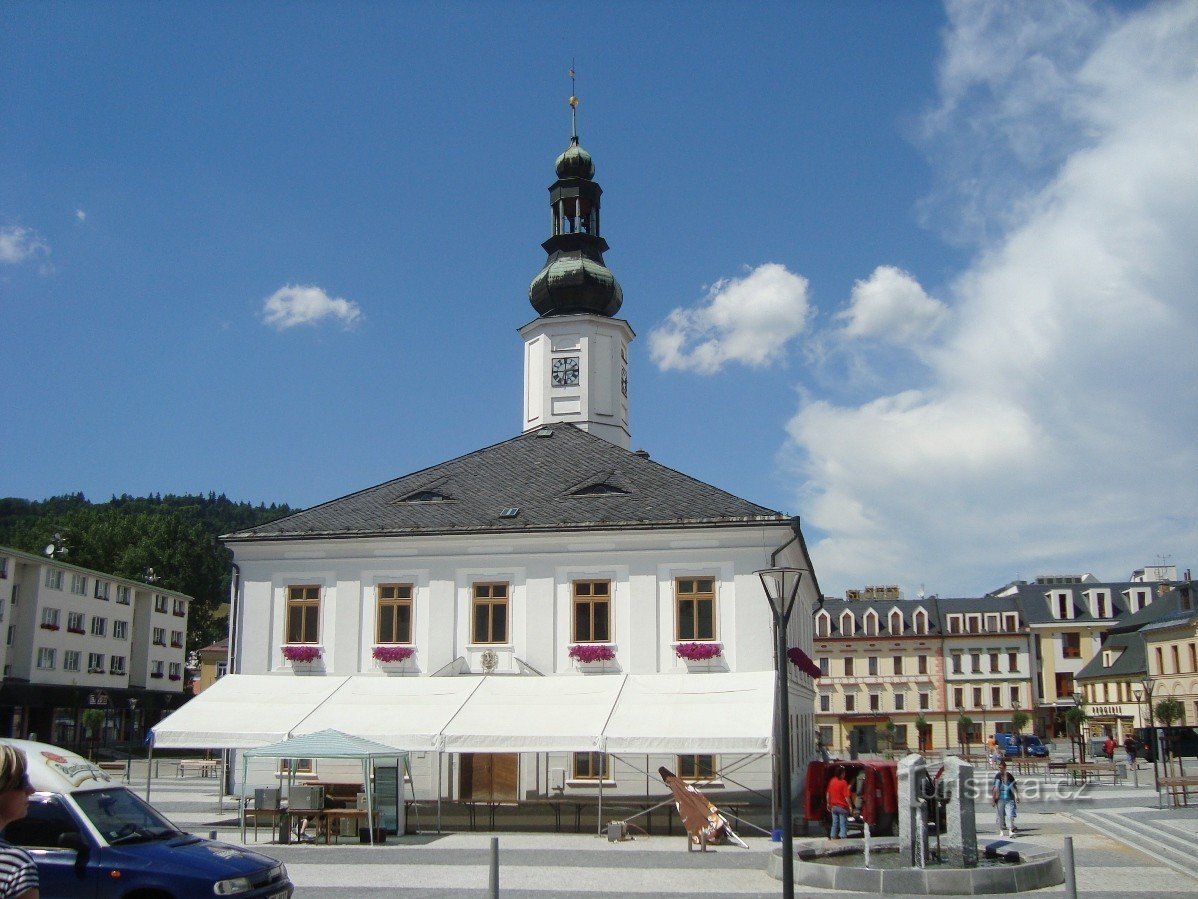 Jeseník-hôtel de ville-Photo : Ulrych Mir.