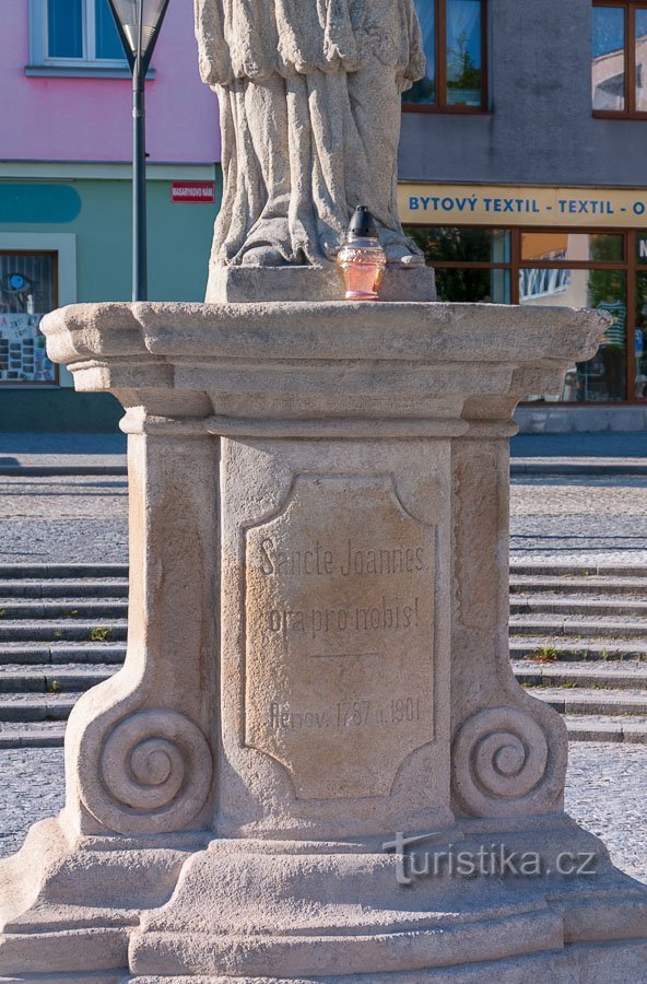 Jeseník - Św. Jan Nepomuck z powrotem na rynek