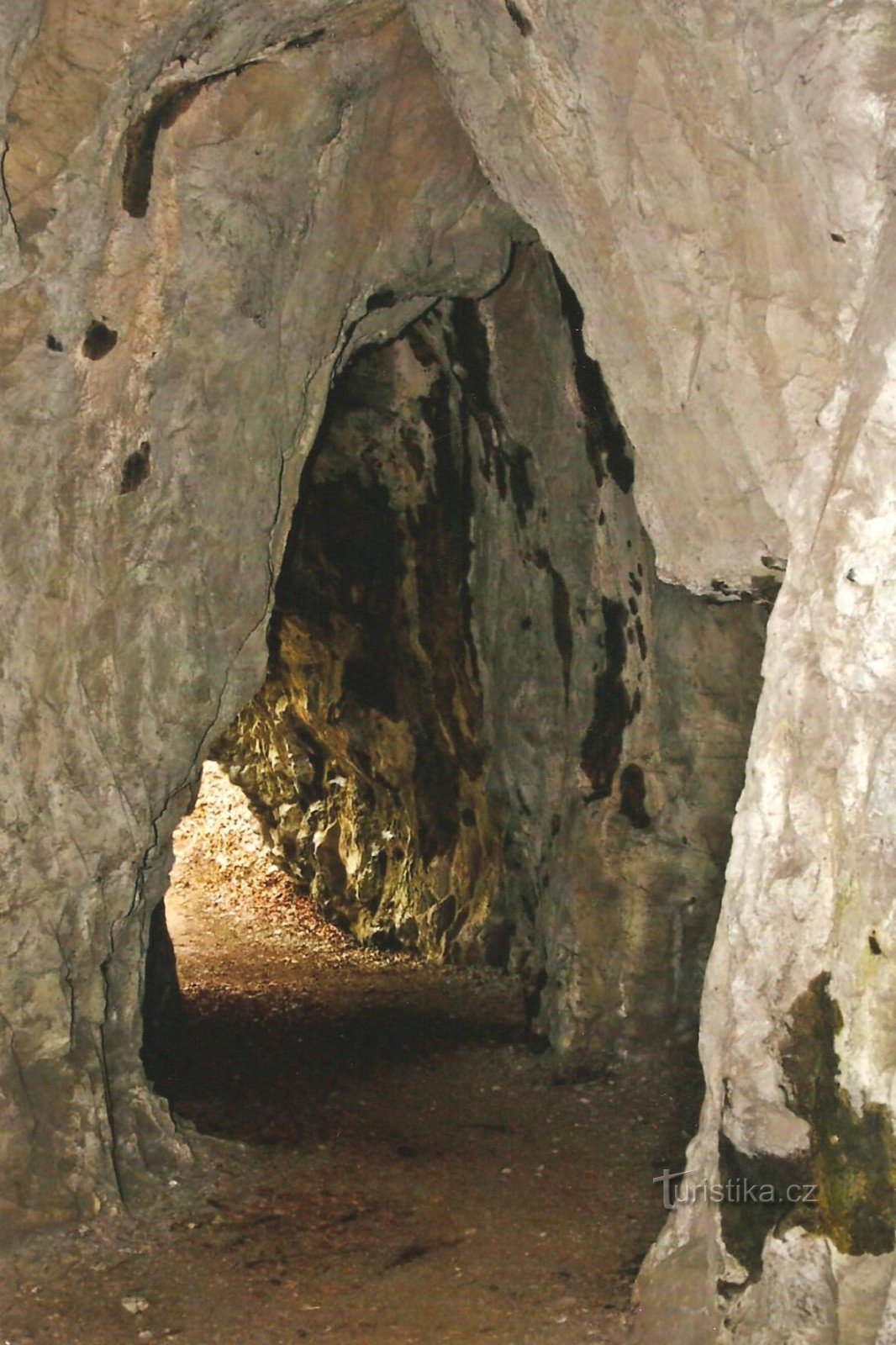 Kostelík cave