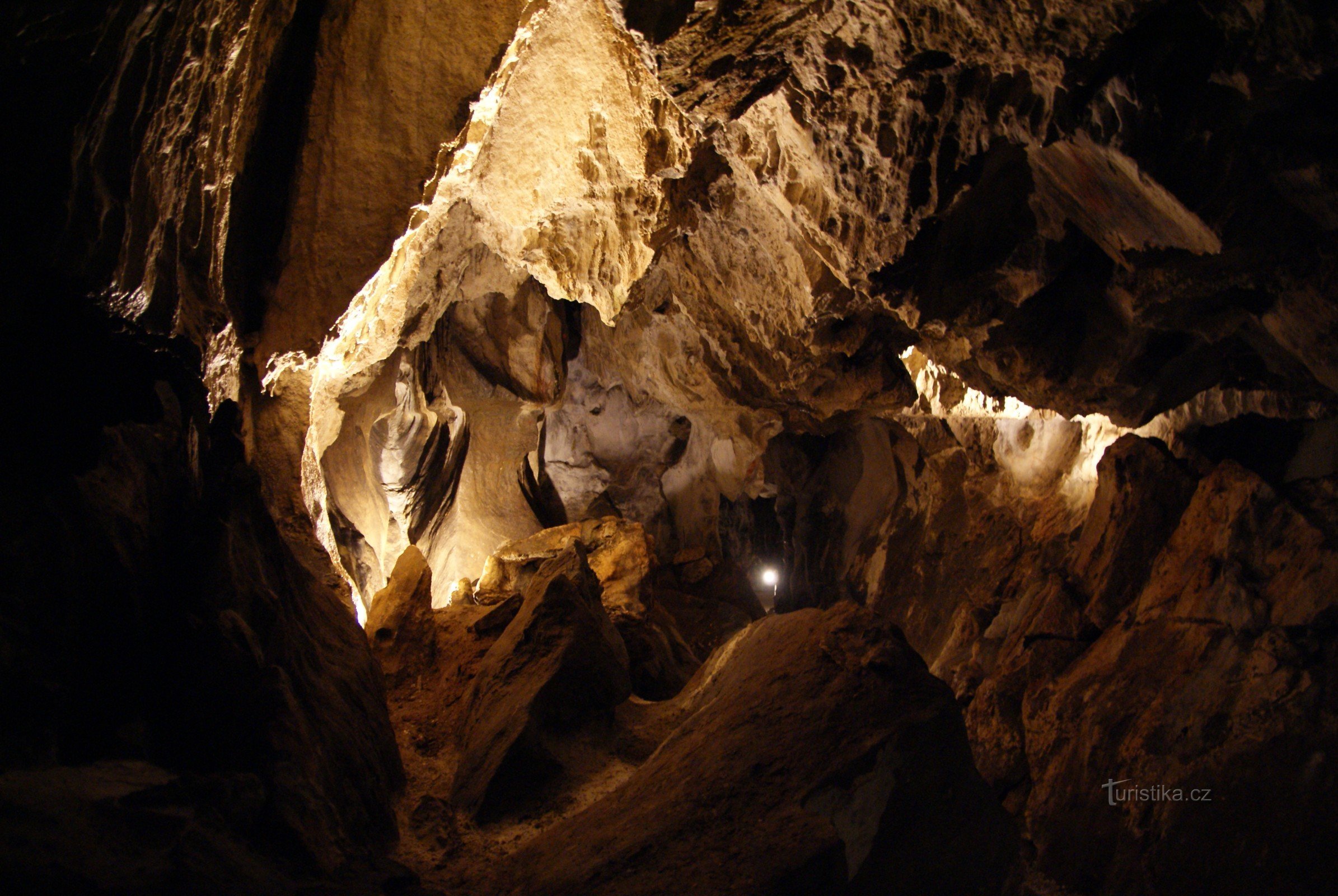 Grotte, osservatori e veterani (Na Špičák, Hemberk e Česká Ves)