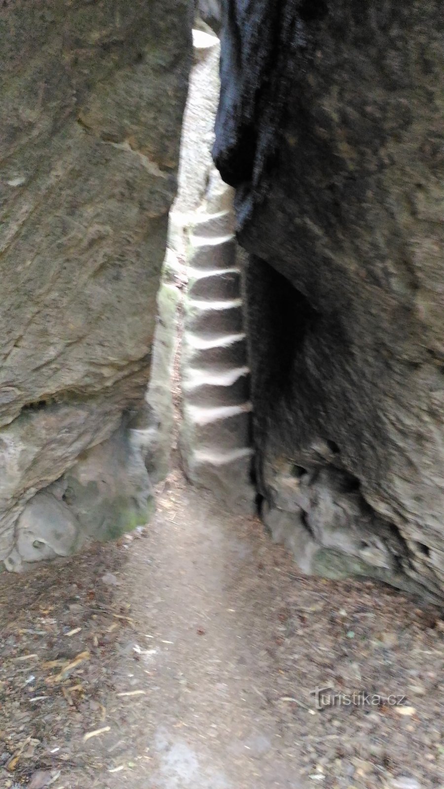 Kriegsloch-Höhle.