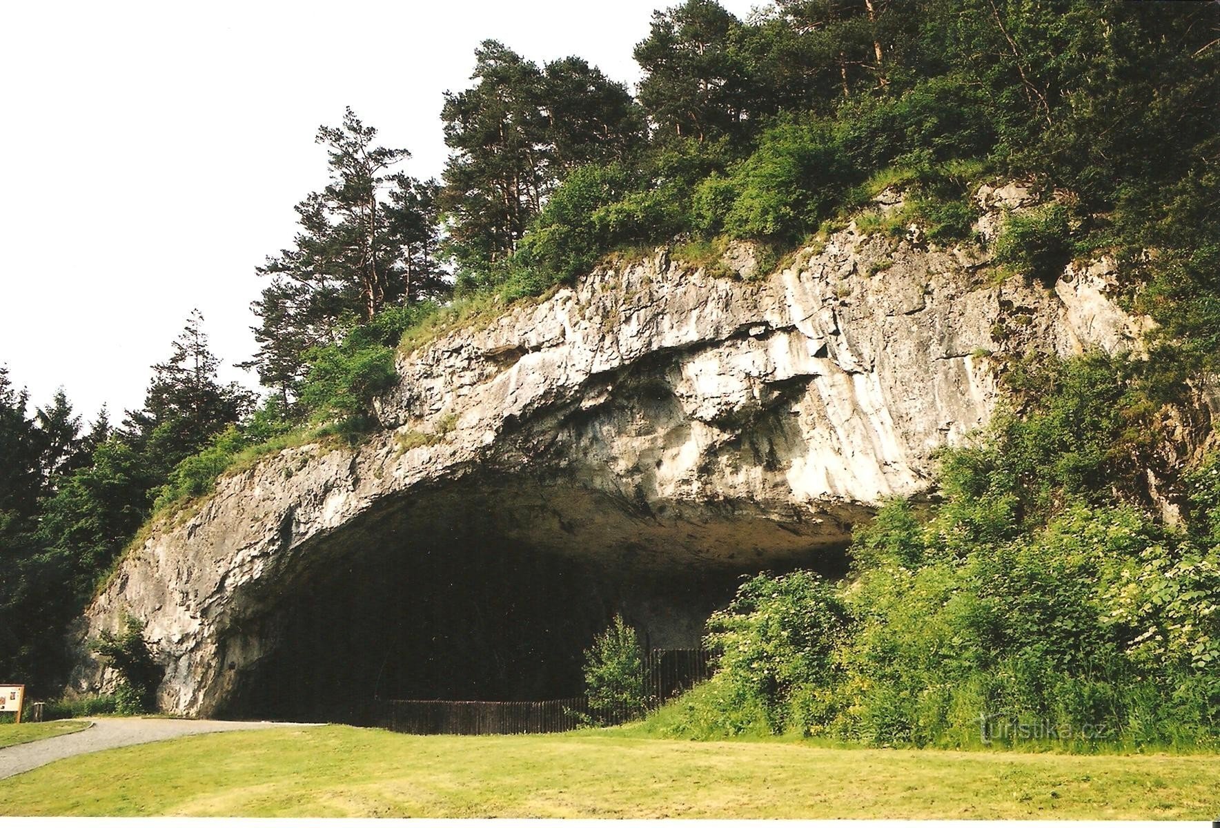 cobertizo de la cueva