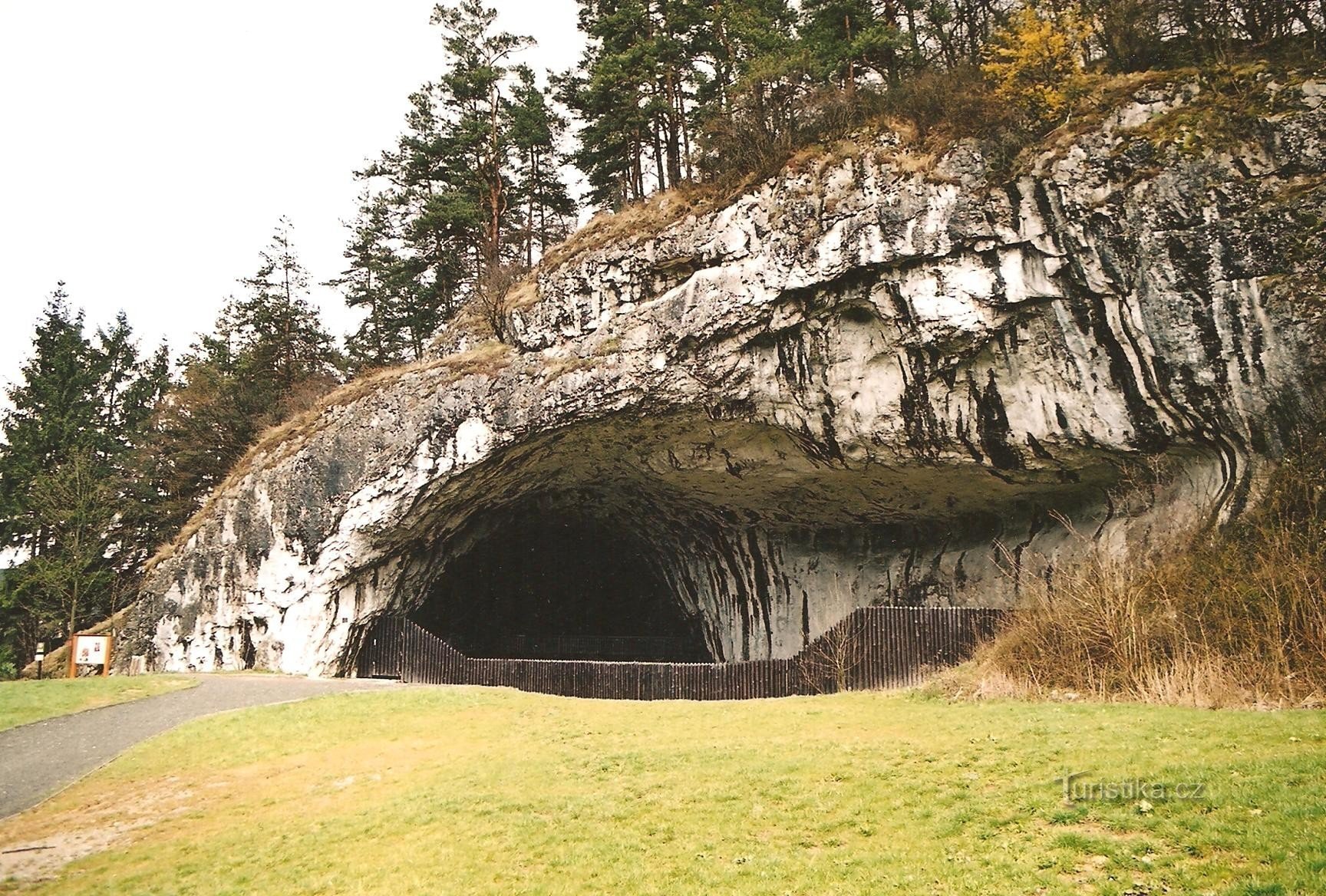 cobertizo de la cueva