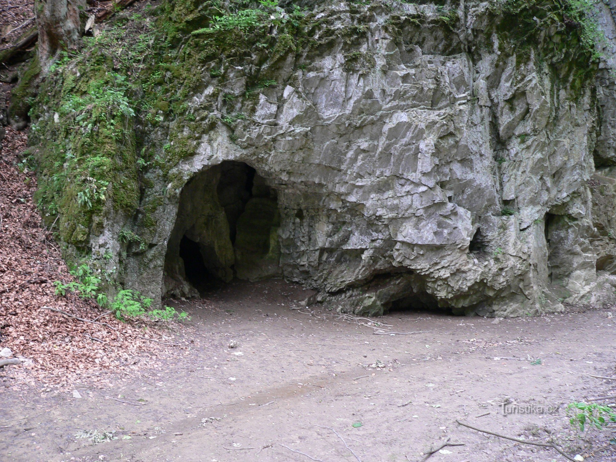 Egy barlang az útvonalon