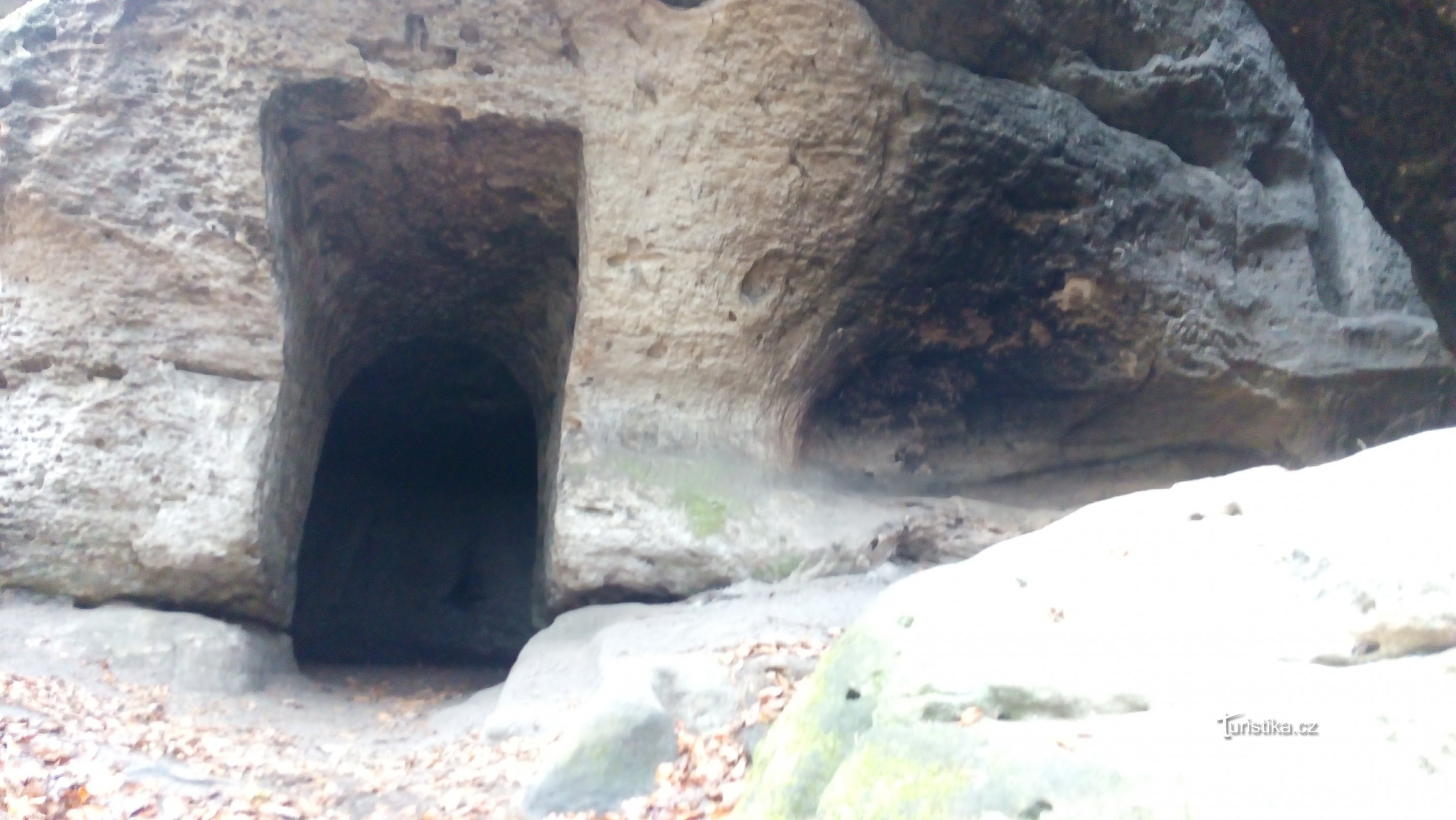 根玉の洞窟
