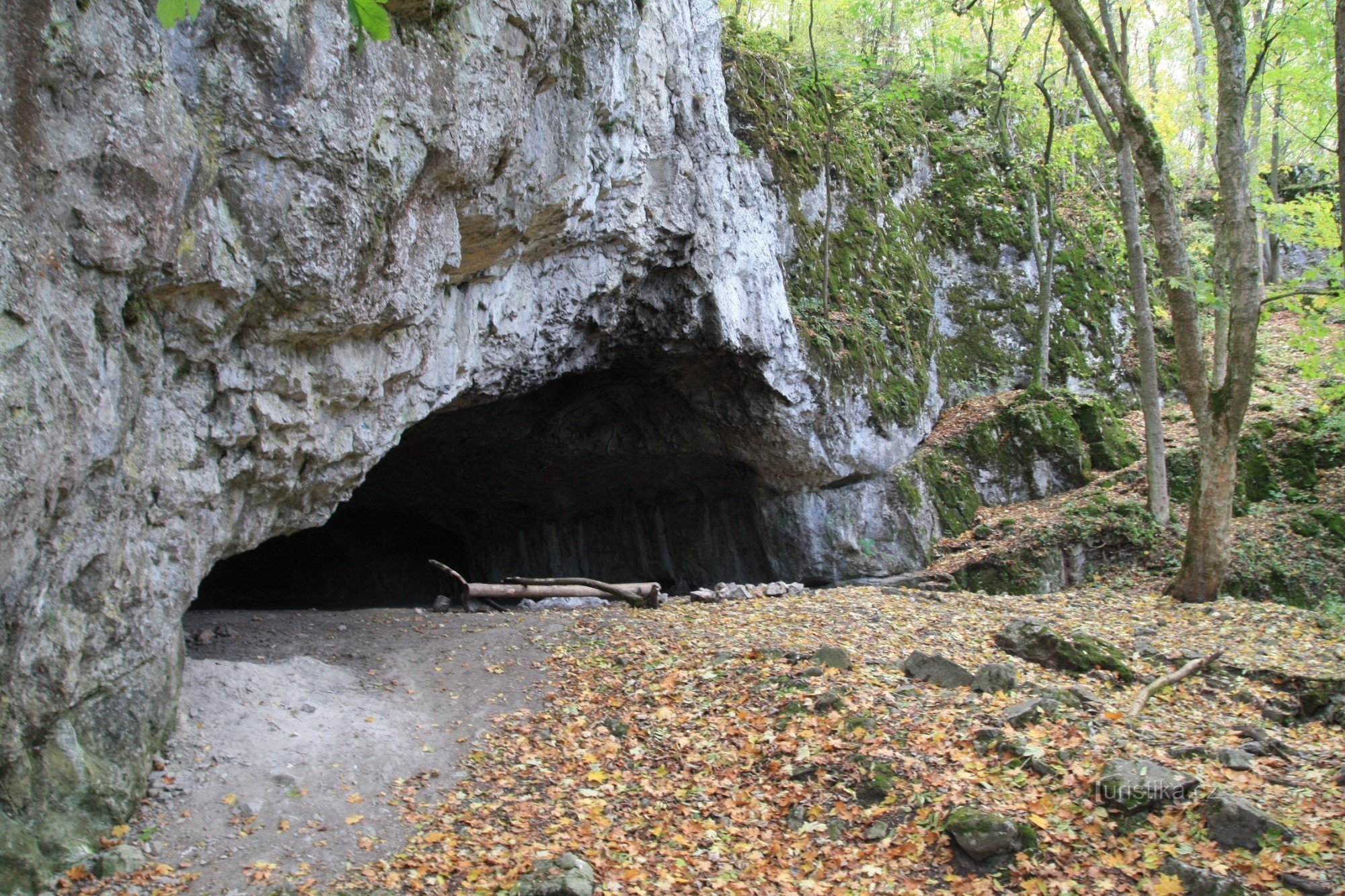 Brutăria peșteră