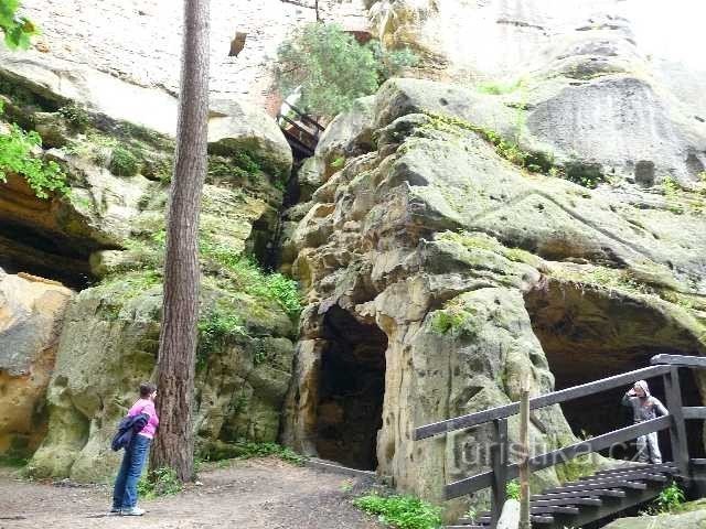 barlang Rotštejn alatt